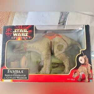 Star Wars EP1 Fambaa w/ Shield Generator + Gungan Warrior (1999) NIB‎ Disney